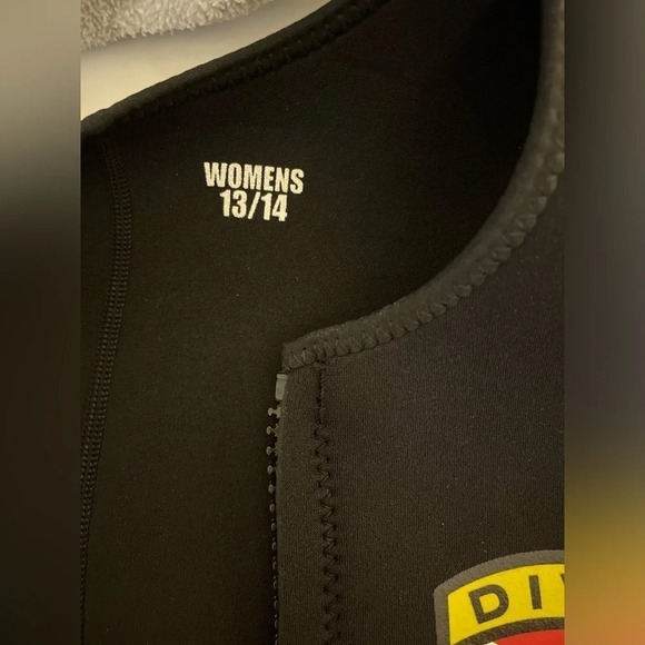 Women’s Body Glove Wet suit Vest size 13/14 - Picture 3 of 5